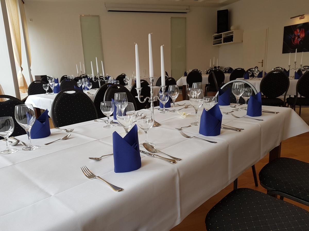 Bennetts Restaurant Und Hotel Wittingen Luaran gambar